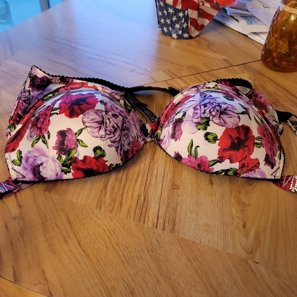 38/40 B VS authentic bra